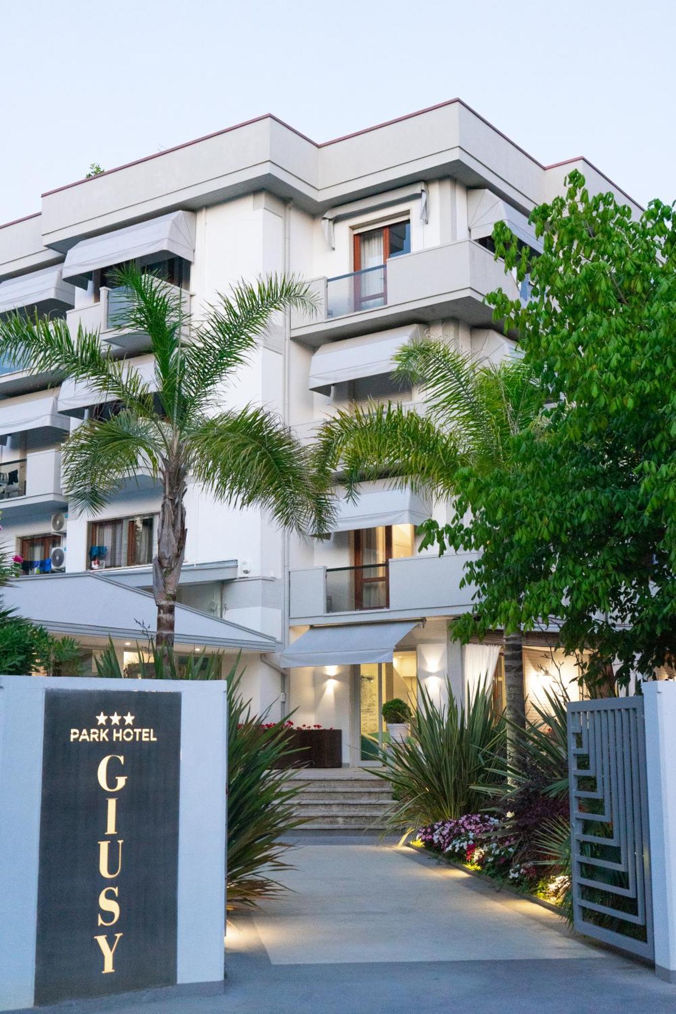 לידו די קאמאיורה Park Hotel Giusy מראה חיצוני תמונה